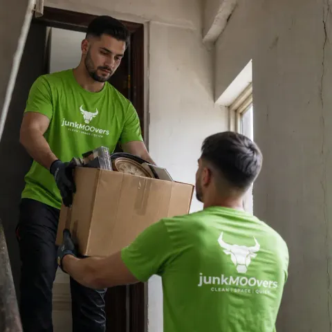 junkMOOvers crew for donation pickup in Chicago